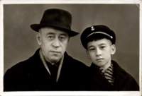 Нагим и Рустем Ахуновы, 1967 г. Семейный архив