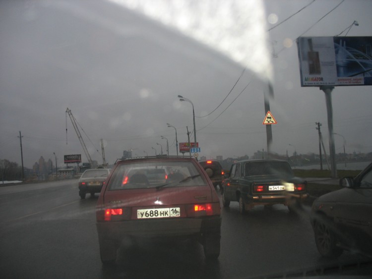 Казань, ноябрь 2006 г. Езда по недостроенному Миллениуму  (750х562, 53Kb)