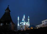 Казань. Вечерний кремль, мечеть Кул-Шариф (87Kb)