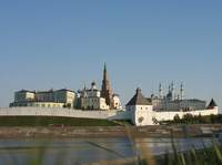 Казанский Кремль над берегом речки Казанки (750х562, 32Kb) 